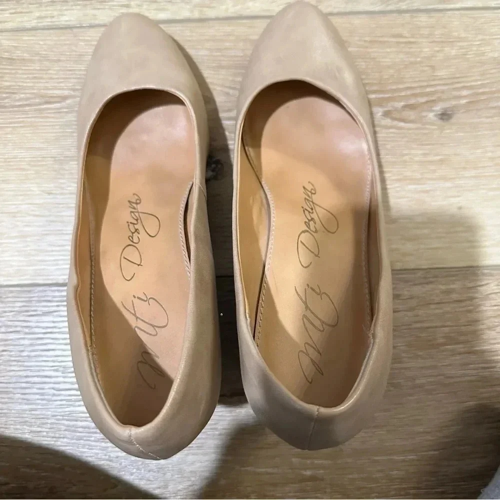 MTI Design Women's Tan Faux Leather Rounded Toe Wedge Heels Size 10 GUC